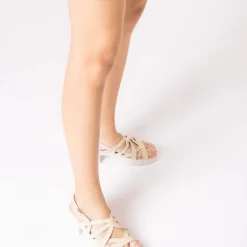 Sandalias de tiras Loreto en piel charol
