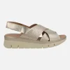 Sandalias doradas de piel con piezas efecto trenzado