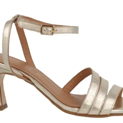 Sandalias doradas de piel con pulsera al tobillo
