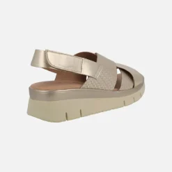 Sandalias doradas de piel con piezas efecto trenzado