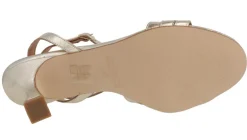 Sandalias doradas de piel con pulsera al tobillo