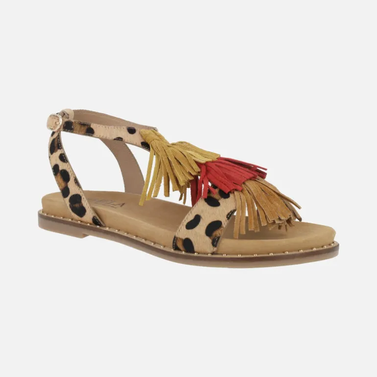 Sandalias en animal print leopardo con detalle de borlas