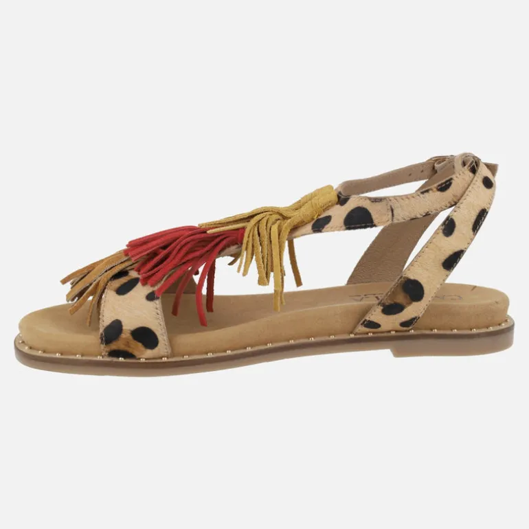 Sandalias en animal print leopardo con detalle de borlas