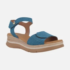 Sandalias en nobuck grabado con cierre de velcros