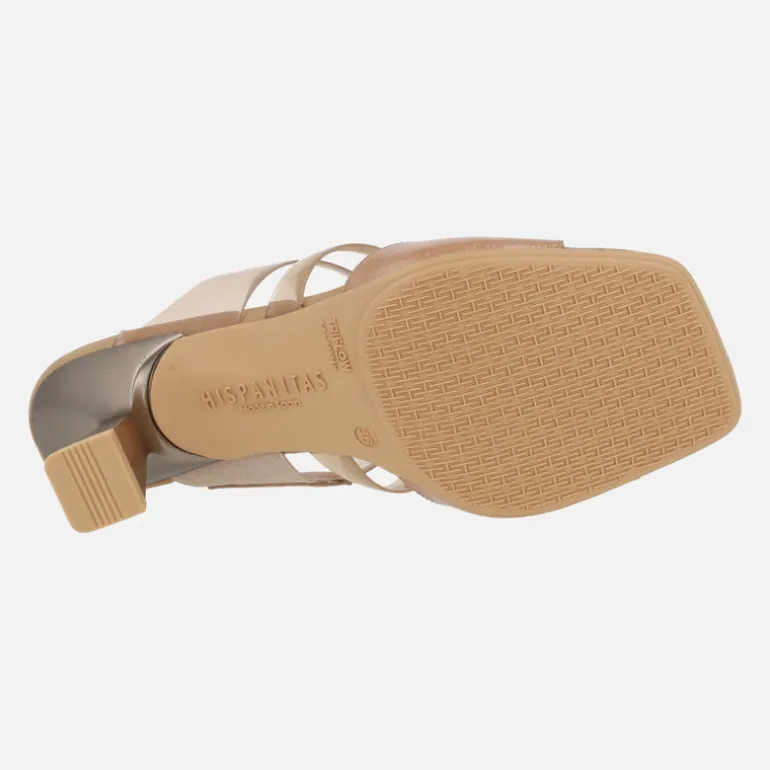 Sandalias estilo mules combinadas en piel y vinilo