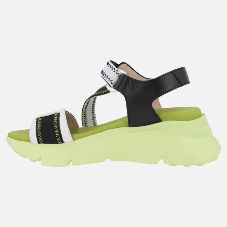 Sandalias Hispanitas con piso volumen y cierre de velcro