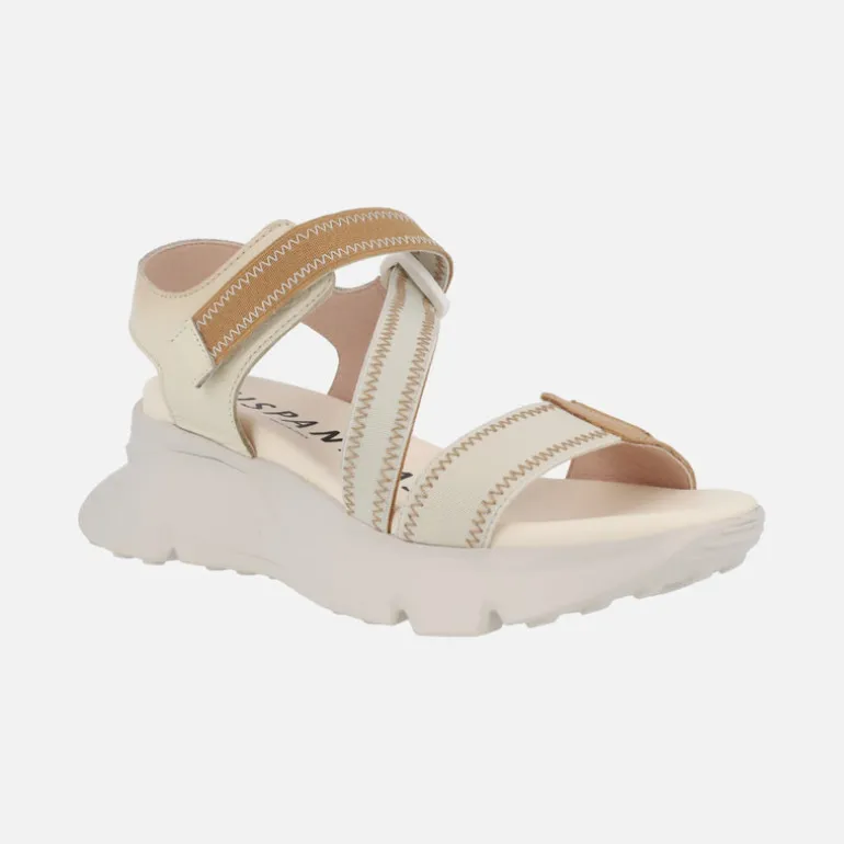 Sandalias Hispanitas con piso volumen y cierre de velcro