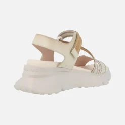 Sandalias Hispanitas con piso volumen y cierre de velcro