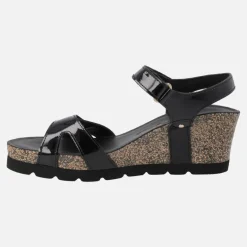 Sandalias Julia en charol negro con cierre de velcros
