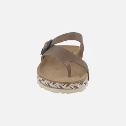 Sandalias marrones de piel para dedo con hebilla ajustable