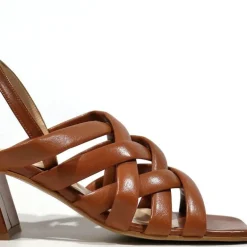 Sandalias marrones Primavera con tiras entrelazadas