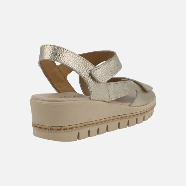 Sandalias metalizadas de piel con cierre de velcros