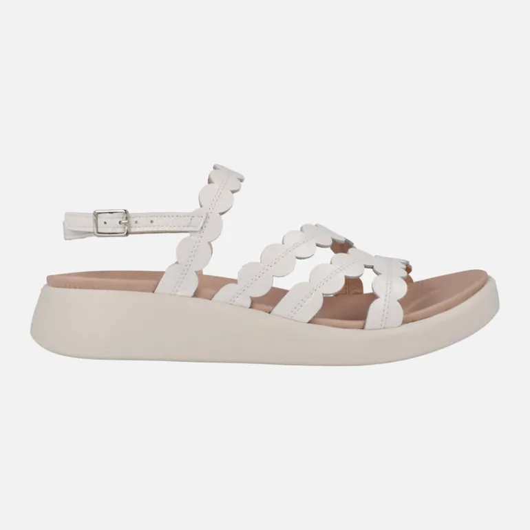 Sandalias Motril en piel acharolada con planta Memorygel