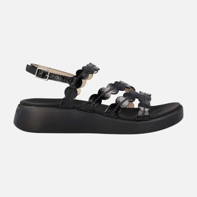 Sandalias Motril en piel acharolada con planta Memorygel