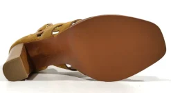 Sandalias mujer en serraje camel con tacón alto Nicola