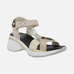 Sandalias multi material con detalles en leopardo y cierre de velcro