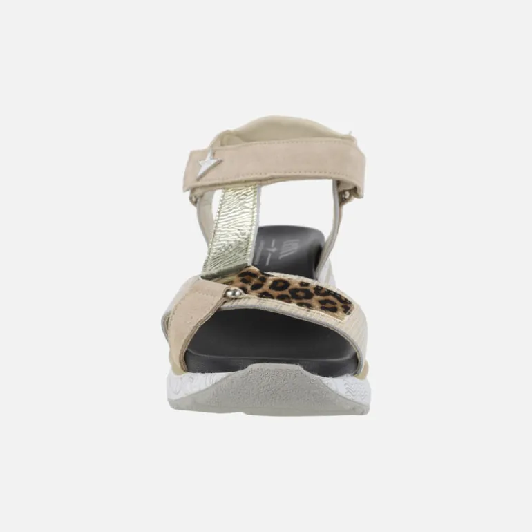 Sandalias multi material con detalles en leopardo y cierre de velcro