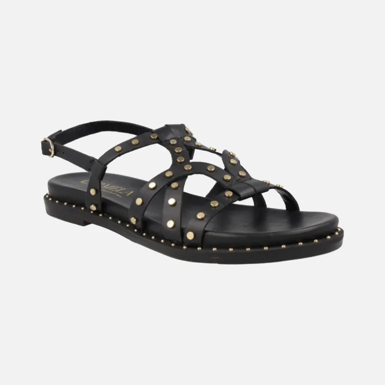 Sandalias negras de piel con tachas metálicas doradas