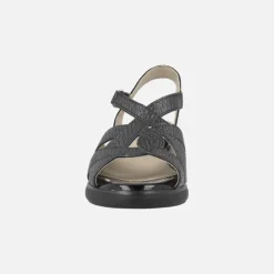 Sandalias negras de piel grabada con cierre de velcro