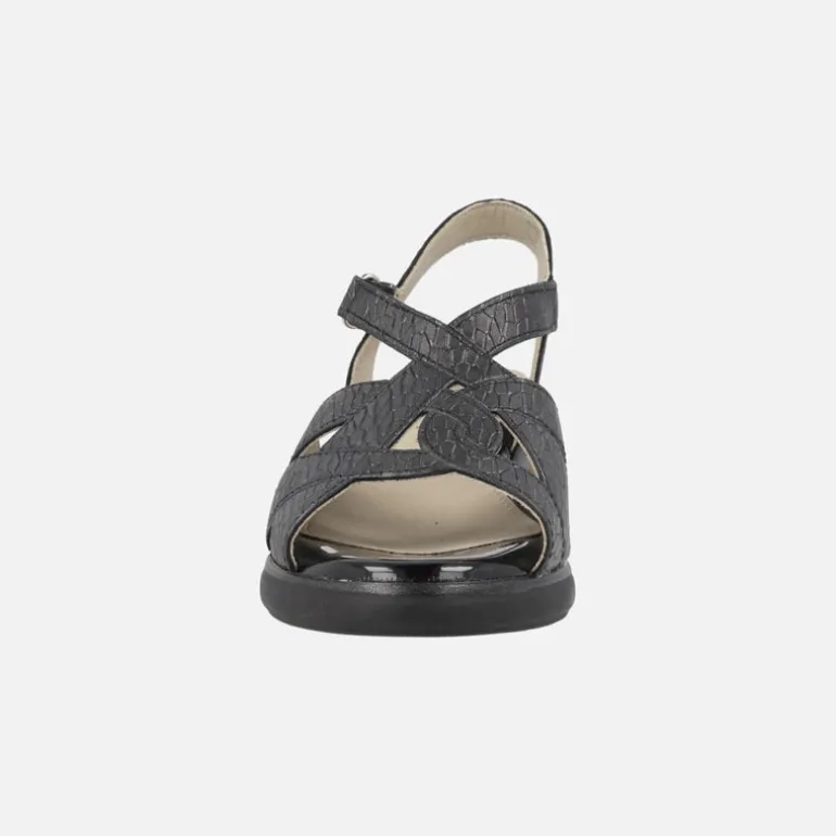 Sandalias negras de piel grabada con cierre de velcro