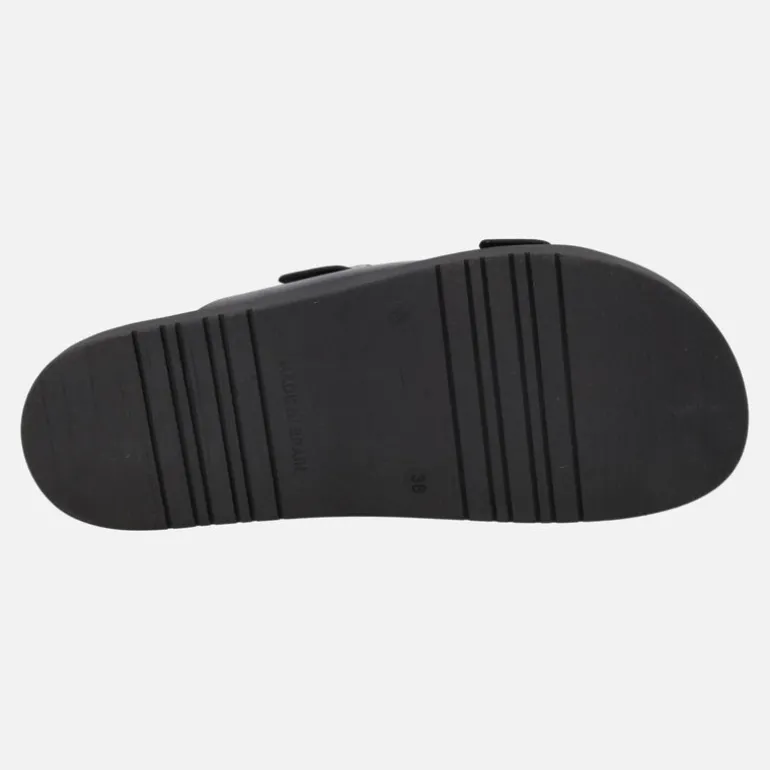 Sandalias negras de piel con hebillas