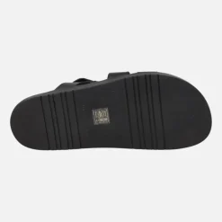 Sandalias negras de piel con tiras anchas y hebilla dorada