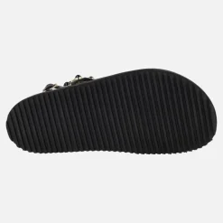 Sandalias negras estilo romanas con triple pulsera al tobillo