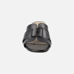 Sandalias palas en piel negra con tacones anchos