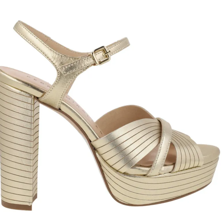 Sandalias Pedro Miralles Montefioralle con plataforma