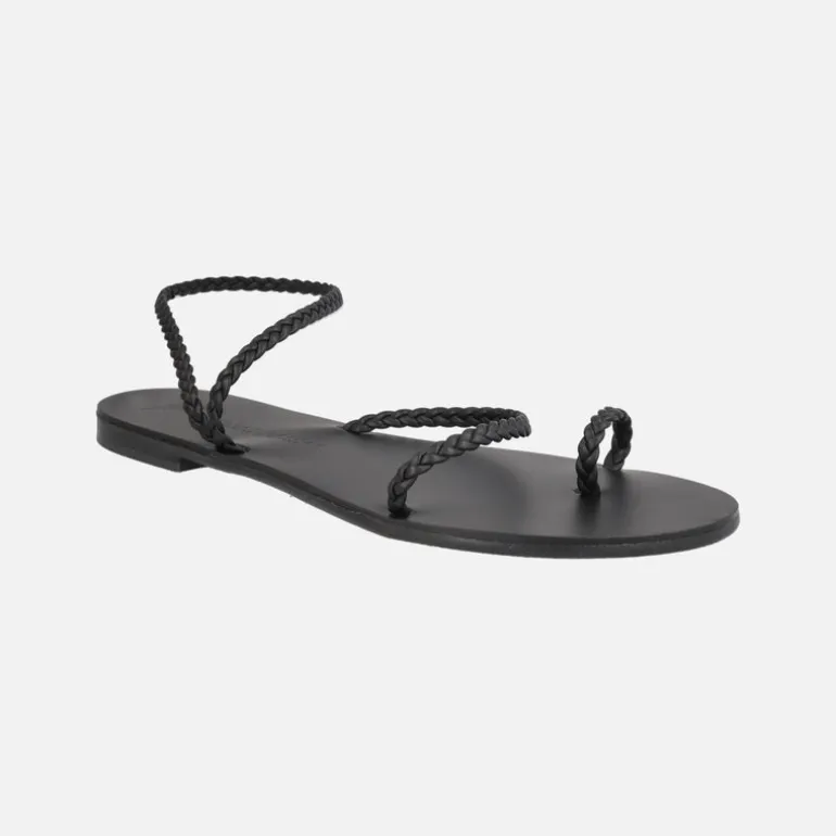 Sandalias planas con tiras trenzadas