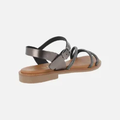 Sandalias planas con tiras de strass y pulsera al tobillo con hebilla