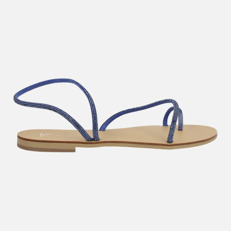 Sandalias planas con tiras de strass
