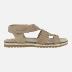 Sandalias planas de piel efecto trenzado con cierre de velcro