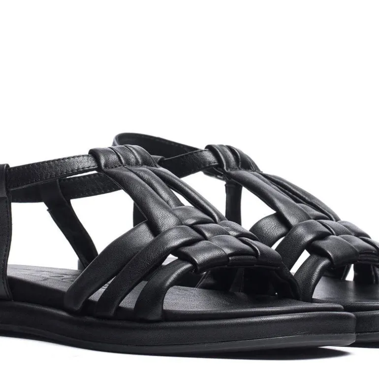 Sandalias planas de piel con tiras entrelazadas