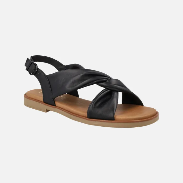 Sandalias planas de piel con tiras entrelazadas