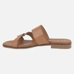 Sandalias planas de piel en camel y animal print leopardo