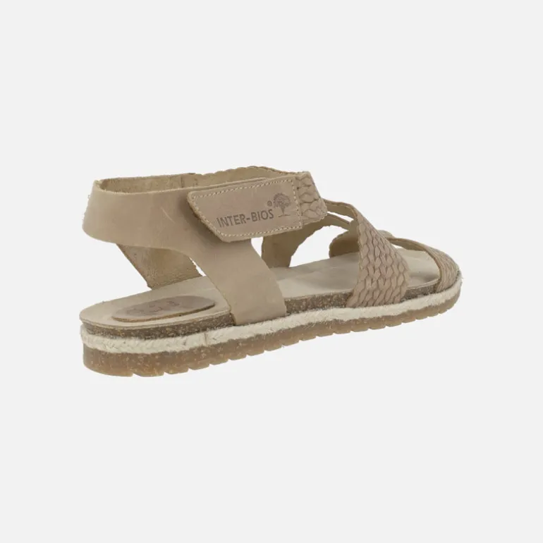 Sandalias planas de piel efecto trenzado con cierre de velcro