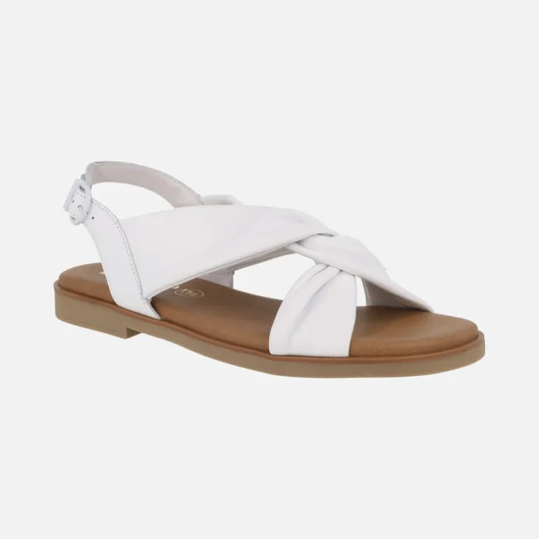 Sandalias planas de piel con tiras entrelazadas