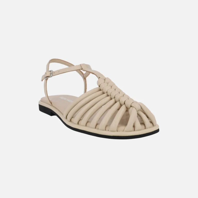 Sandalias planas de tiras estilo cangrejeras