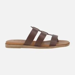 Sandalias planas descalzas de piel