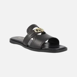 Sandalias planas estilo pala Sheila en piel negra con adorno oro