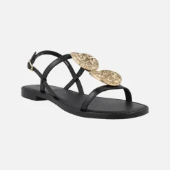 Sandalias planas negras con adornos en dorado Maddalusia