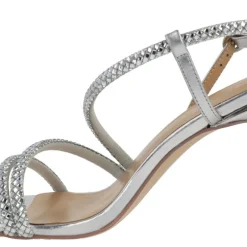 Sandalias plateadas con tiras de strass y tacones de 10 cms