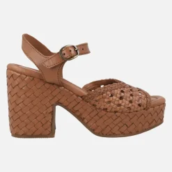 Sandalias trenzadas de piel con tacón y plataforma Carmela
