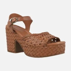 Sandalias trenzadas de piel con tacón y plataforma Carmela
