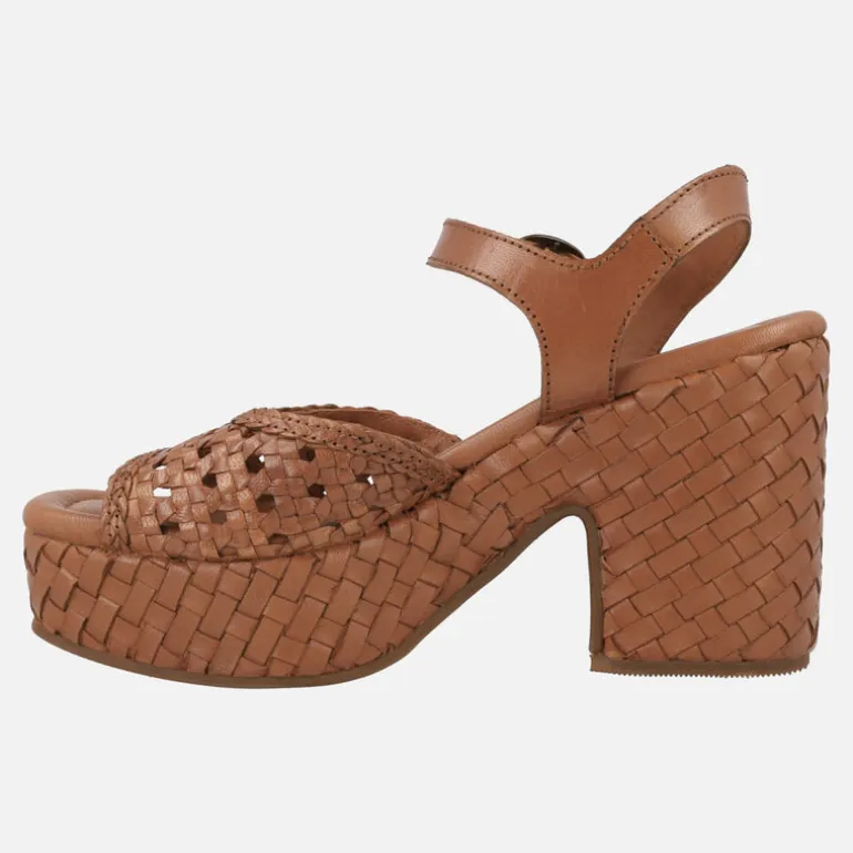 Sandalias trenzadas de piel con tacón y plataforma Carmela