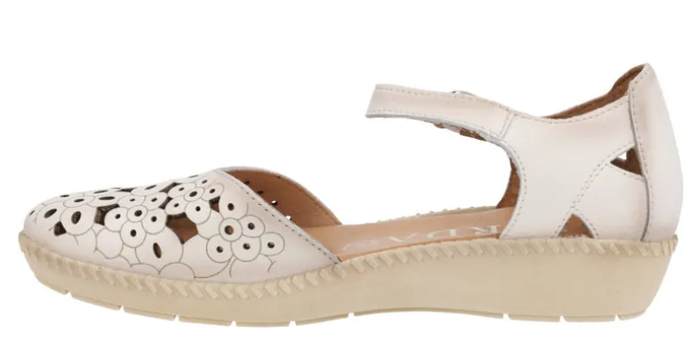 Sandalias troqueladas con cierre de velcro para mujer