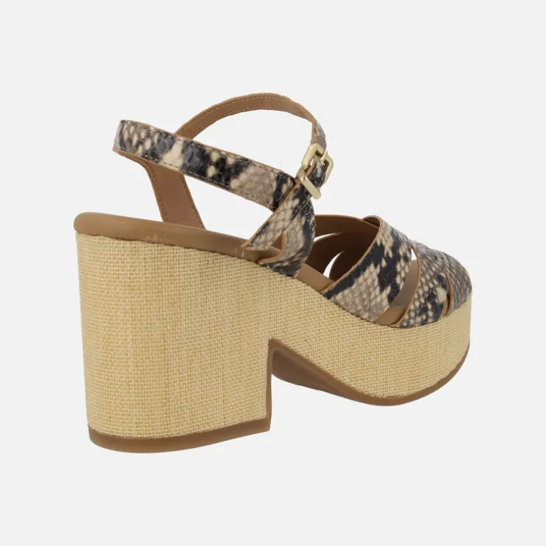 Sandalias Zael en animal print serpiente con plataforma de rafia