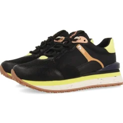Sneakers en combinado negro con amarillo Fehring