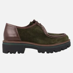 Wallabee en serraje Kaki y piel Marrón con piso de goma